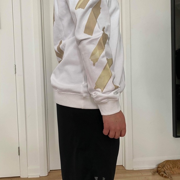 COPY - Off White sweater - Picture 6 of 8